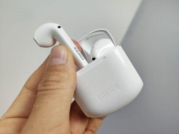 אוזניות בלוטוס אלחוטיות לבן Edifier TWS200 Bluetooth Earbuds White