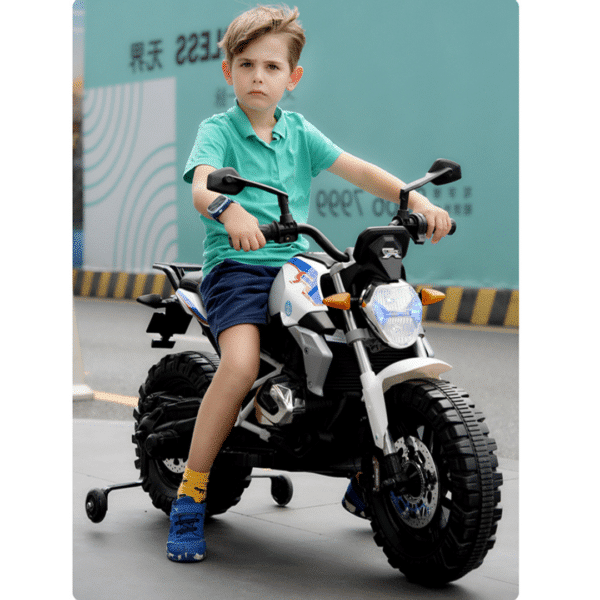 אופנוע שטח חשמלי R-POWER 12V לילדים, בעיצוב ספורטיבי ומתקדם, נהדר למשחקים והרפתקאות בטוחות